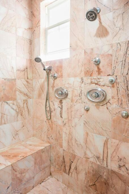 Entire Second Flr - Santa Monica Luxury Holiday home